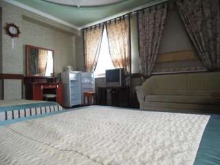 Гостиница Орион Домбай Улучшенный двухместный номер с 1 кроватью-2