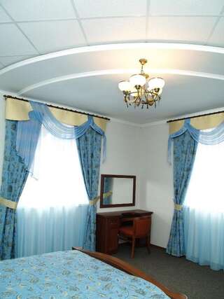 Гостиница Орион Домбай Улучшенный двухместный номер с 1 кроватью-5